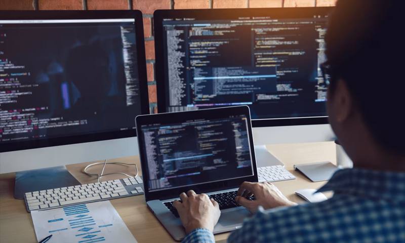 数据科学选型:R与Python如何赋能槐荫区网站建设?